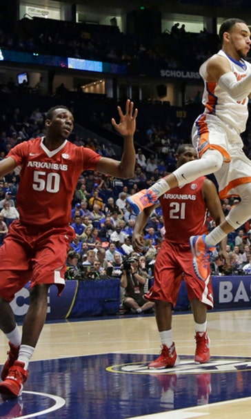 Happy homecoming: Allen leads Florida over Arkansas (Dec 29, 2016)